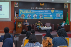 Saat Ketua FKUB DKI Jakarta Prof. Dr. Dede Rosyada, M.A. menyampaikan materi didepan audience di Aula Blok 1 Lt. 4 Unas, Selasa, 22 November 2022