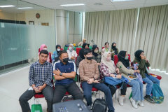 Para mahasiswa dan tamu undangan yang hadir dalam acara Wonderful Indonesia Primate yang diselenggarakan oleh Fakultas Biologi Unas, pada Sabtu, 03 Desember 2022 di Ruang Seminar Gedung Menara Unas, Ragunan