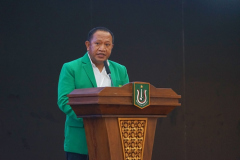 Kepala Biromawa Unas Kamaruddin Salim, S.Sos., M.Si. memberikan sambutan dalam acara UNAS FEST, Senin 12-12-2022 di Auditorium Unas