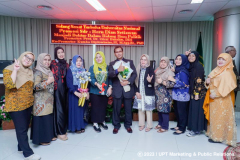 Foto bersama Sdr. Dr. Heru Dian Setiawan, S.T., M.Si. dengan para sivitas akademika Unas di Ruang Seminar Lt. 3 Gedung Menara Unas, Ragunan, Kamis, 23 Februari 2023