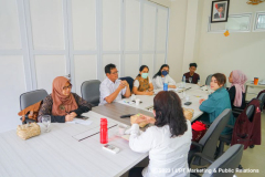Sesi diskusi usai eksplorasi dilapangan di gedung BRIN Kebun Raya Bogor, Senin, 27 Februari 2023
