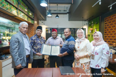 Penandatanganan MoA Program Doktor Ilmu Politik Unas dengan Tim Pemekaran Kab. Babo Raya yang disaksikan Bupati Teluk Bintuni dan Dekan Fisip UNAS terkait Penelitian dan PKM  di Jakarta,  Rabu, 12 April 2023