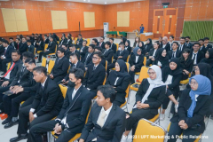 Para lulusan yang hadir dalam acara pelepasan di Ruang Aula Blok 1 Lt. 4 Unas, Senin, 29 Mei 2023