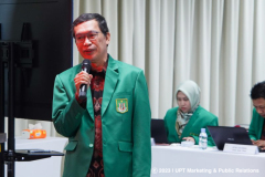 Dekan Fakultas Biologi dan Pertanian Unas Dr. Tatang Mitra Setia, M.Si. saat memaparkan mengenai program studi