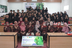 Foto bersama saat kegiatan pengabdian kepada masyarakat dosen prodi Biologi UNAS di SMK Al-Wafa, Ciwidey, Jawa Barat, Kamis, 02 Mei 2024