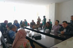 Walikota Cirebon dan Dosen serta Mahasiswa sedang mengikuti kegiatan Audiensi Prodi Ilmu Komunikasi FISIP Unas dengan Walikota Cirebon, di Kota Cirebon, Kamis, 9 Februari 2023