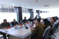 Diskusi dalam penjajakan kerja sama FISIP Unas dengan Politeknik STIA LAN Bandung