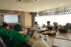 Kegiatan benchmarking atara Universitas IBLAM dan Unas di Ruang Rapat Cyber