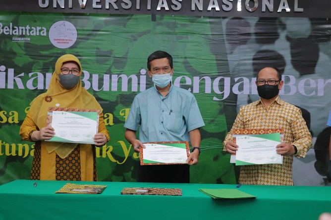 Penandatangan MoU antara IKA FABIONA, Fakultas Biologi UNAS dengan JSI (Jaringan Satwa Indonesia) dan Belantara Foundation