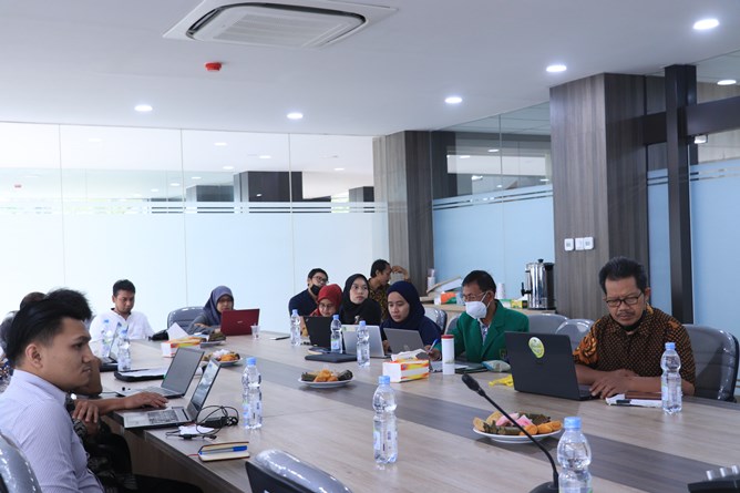 Situasi workshop RPS MBKM Mandiri yang dihadiri oleh Dosen Prodi Sastra Indonesia dan Fakultas Hukum.