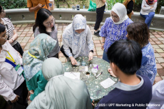 Salah satu peserta saat mempraktikkan metode Rames pada kegiatan training dan workshop, di Kebun Raya Eka Karya, Bedugul, Bali, Kamis, 18 Mei 2023