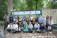 Foto bersama para mentor dan peserta di Kebun Raya Eka Karya, Bedugul, Bali, Kamis, 18 Mei 2023