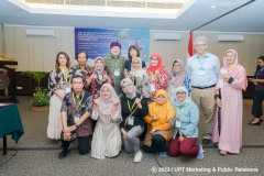 Suasana sesi foto bersama usai acara konferensi dilaksanakan, di Hotel Prime Plaza Sanur, Bali, Selasa, 16 Mei 2023