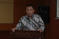 Wakil Rektor Bidang Kemahasiswaan Dr. Drs. Zainul Djumadin, M.Si