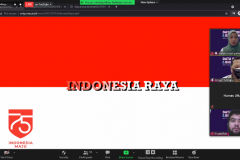 Saat menyanyikan Indonesia Raya