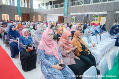 Para Sivitas akademika Unas yang hadir dalam acara Halal Bihalal Keluarga Besar Universitas Nasional, Rabu, 3 Mei 2022 di Gedung Auditorium Unas