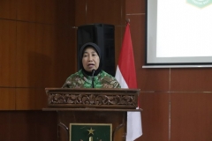 Wakil Rektor Bidang Penelitian dan Pengabdian pada Masyarakat Prof. Dr. Ernawati Sinaga, M.S., Apt.