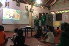 Pemaparan Materi oleh mahasiswa dalam kegiatan "Himajem Mengajar" pada Senin, 28 Oktober 2021 di Sekolah Alternatif Anak Jalanan (SAAJA) Karet Kuningan, Jakarta Selatan.