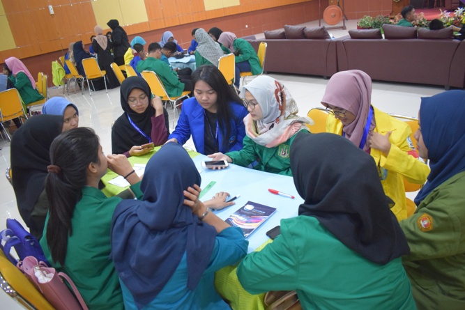 Ikatan Lembaga Mahasiswa Ilmu Keperawatan Indonesia (ILMIKI) melangsungkan diskusi Undang-Undang dan Praktik Keperawatan (37)