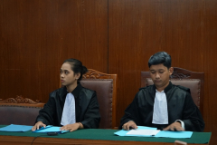 Penasihat Hukum delegasi Sol Justicia dalam prosesi simulasi persidangan, di Ruang Sidang Pengadilan Negeri Jakarta Selatan, Jumat (19/08).