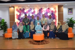 Foto-bersama-dalam-kunjungan-FTKI-Unas-ke-Universiti-Malaya