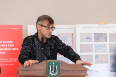 Duta Besar Ukraina untuk Indonesia Dr. Vasyl Hamianin memberikan sambutan dalam pembukaan Peace Exhibition, Rabu, 12 Oktober 2022 di Gedung Seminar Lt. 2 Unas