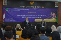Sesi diskusi dan tanya jawab dalam Kuliah Umum Prodi HI "Indonesia dan Tantangan Keamanan di Kawasan Indo-Pasifik"