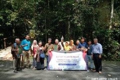foto bersama kunjungan ilmiah fakultas pertanian Unas ke UPM