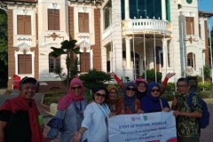 foto bersama para dosen fakultas pertanian Unas saat kunjungan ke Malaysia