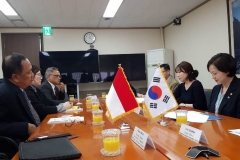 Korea Deputy Prime Minister and Minister of Education, H.E. Yoo Eun-hae menerima delegasi KEMENRISTEKDIKTI, yang dipimpin oleh Menteri RISTEKDIKTI, Prof. H. M. Natsir Ph.D.