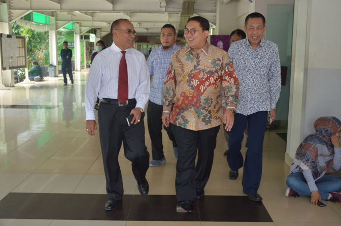 Dr. H. Fadli Zon, S.S., M.Sc. (Wakil Ketua DPR RI) tiba di Universitas Nasional (5)