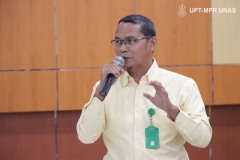 Kepala UPT Wirausaha Mandiri Kepala Drs. Suadi Sapta Putra, M.Si.M.
