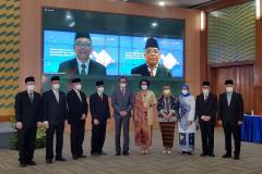 Dosen Universitas Nasional, Dr. Retno Widowati, M.Si., foto bersama dalam pelantikan Majelis Akreditasi dan Dewan Eksekutif BAN-PT, Selasa (30/11/2021)