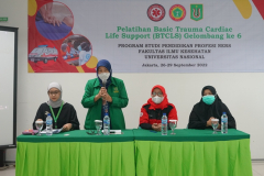 Sambutan Dekan FIKES, Dr. Retno Widowati, M.Si. dalam pembukaan pelatihan BTCLS di hari pertama