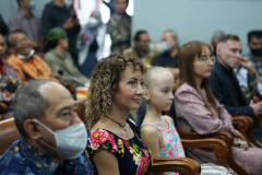 Para tamu undangan yang hadir dalam acara Peluncuran buku Prof. Dr. Yuddy Chrisnandi, S.H., S.E., M.E. berjudul “Cinta Keduaku Berlabuh Di Ukraina” di Aula H.U Pikiran Rakyat, Bandung, Jawa Barat, Selasa, 21 Juni 2022