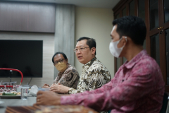Direktur Utama Dartmedia Indonesia, Irsan Stefanus Buniardi untuk Penandatanganan Kerjasama antara FEB UNAS dan Dartmedia untuk Implementasi Program MBKM, pada hari Senin, 23 Agustus 2021