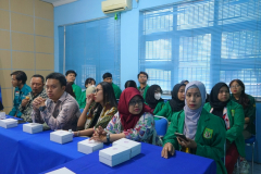 Para dosen dan peserta sedang mengikuti kegiatan Penandatanganan MoU dan MoA, di  Universitas Swadaya Gunung Jati, Cirebon, Jumat, 10 Februari 2023