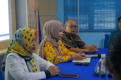 Kepala Program Studi Ilmu Komunikasi Drs. Adi Prakosa, M.Si, dan dosen UDGJ, sedang mengikuti kegiatan Penandatanganan MoU dan MoA, di  Universitas Swadaya Gunung Jati, Cirebon, Jumat, 10 Februari 2023