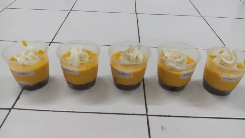 Hasil dessert olahan mahasiswa dan dosen pertanian Unas