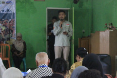 Sambutan ketua pelaksana Pengabdian Kepada Masyarakat pada pembukaan acara yang berada di Balai Desa Kalikidang