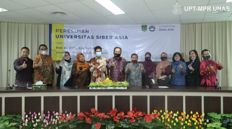 Foto bersama pimpinan Unsia dan pimpinan program studi dalam acara Peresmian Universitas Siber Asia oleh Wakil Presiden Republik Indonesia (RI), Prof. Dr. (HC) KH Ma’ruf Amin pada Selasa, 22 September 2020