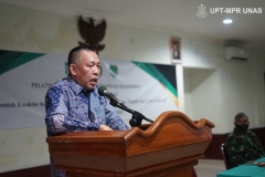 Wakil Rektor bidang Kemahasiswaan Universitas Nasional, Dr. Drs. Zainul Djumadin, M.Si.  saat memberikan sambutan dalam kegiatan PKKM pada Jumat (6/11) di Rindam Jaya