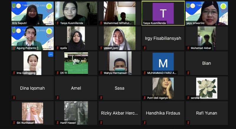 Kegiatan PKM literasi media digital di era 4.0 pada siswa-siswi Madrasah Aliyah Mu'allimin Muhammadiyah, Tebet, Jakarta Selatan di lakukan secara daring pada pada 21 Desember 2020