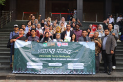 Foto Bersama Kegiatan Visiting Lecture "Land and Ethnobotany For Suistainable Development"