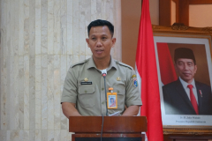 Asisten Administrasi dan Kesejahteraan Rakyat Walikota Jakarta Utara, Muhammad Andri sedang memberikan sambutannya dalam pembukaan pelatihan