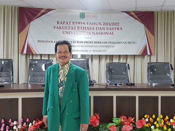 Dekan Fakultas Bahasa dan Sastra, Drs. Somadi, M.Pd., dalam RAKER Tahunan pada hari Jumat-Sabtu, 19-20 Maret 2021 bertempat di Menara UNAS, Ragunan