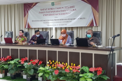 Kegiatan RAKER Tahunan Fakultas Bahasa dan Sastra dengan tema "Pengelolaan Fakultas dan Prodi Berbasis Penjaminan Mutu : Memperkuat Klasterisasi Universitas" pada hari Jumat-Sabtu, 19-20 Maret 2021 bertempat di Menara UNAS, Ragunan