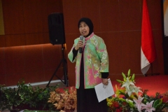 Prof. Ernawati Sinaga Saat Membuka Seminar