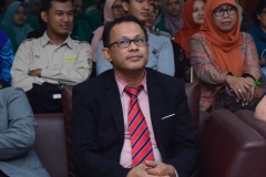 Prof. Dr. Nik Nazri dari University of Malaya, Malaysia (1)