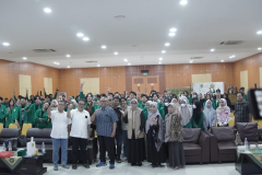 Foto bersama usai kegiatan Seminar Kewirausahaan, di Aula Blok I lantai IV Unas, Selasa, 16 Januari 2024. 